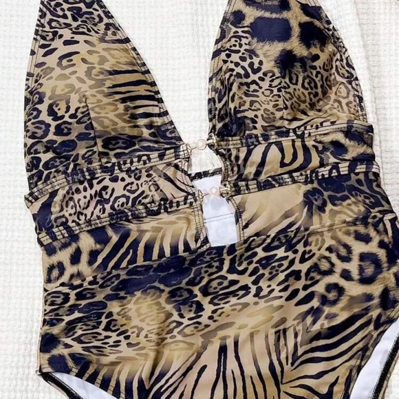 Swim Chiccia Leopard Print Plunge Neck Sexy Backless Swimsuit, Festival Boho - Picture 3 of 4